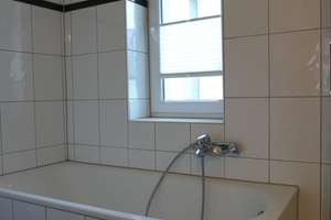 SCHÖNE SANIERTE ALTBAUWOHNUNG MIT EINBAUKÜCHE IM HERZEN VON DÜSSELDORF ELLER – 40229 Eller, Düsseldorf – Vorschaubild 12