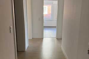 Helle 2-Zimmer-Wohnung in Hamburg Lokstedt – Siemersplatz 1a, 22529 Hamburg – Vorschaubild 3