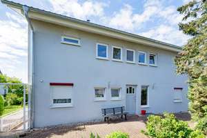 Familienfreundliches Zuhause mit Doppelgarage und großem Garten in Güglingen – Die vollständige Adresse der Immobilie erhältst du vom Anbieter., 74363 Güglingen – Vorschaubild 2