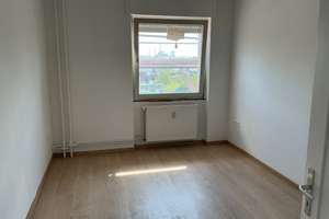Schöne 3-Zimmer-Wohnung mit Tageslichtbad und Balkon in Hanau zu vermieten – Am Krawallgraben 6, 63450 Südost, Hanau – Vorschaubild 4