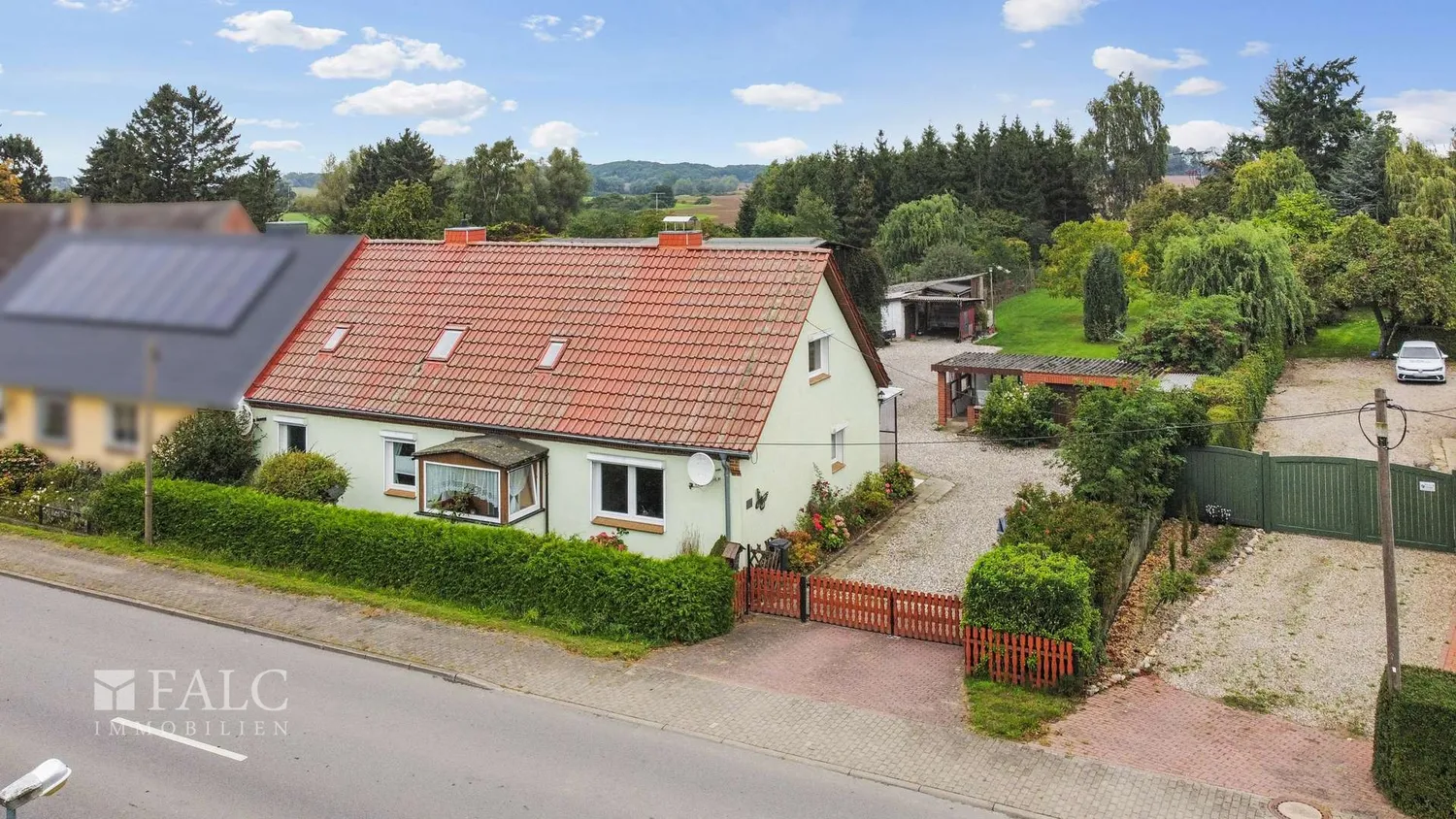 „Viel Platz zum Leben und Träumen – großzügiges Reihenendhaus mit Stallungen und Weitblick“, Nordwestmecklenburg Kreis – Bild 4