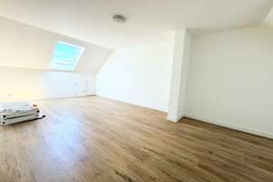 Bezugsfertige 2-Zimmer-Dachgeschoss-Wohnung – Modern, hell und hochwertig ausgestattet – Die vollständige Adresse der Immobilie erhältst du vom Anbieter., 45219 Kettwig, Essen – Vorschaubild 1