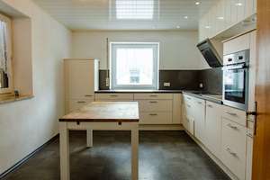 Charmante Doppelhaushälfte mit Garten und Carport in ruhiger Lage von Schnaittenbach – Die vollständige Adresse der Immobilie erhältst du vom Anbieter., 92253 Schnaittenbach – Vorschaubild 12