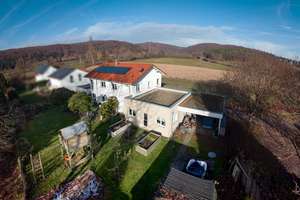 Ihr Traumhaus für die ganze Familie – Modern, flexibel und voller Möglichkeiten – Die vollständige Adresse der Immobilie erhältst du vom Anbieter., 89604 Allmendingen – Vorschaubild 1
