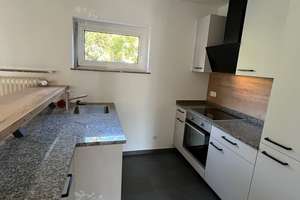 derzeit vermietetes und ab 1.10.2026 verfügbares RMH in ruhiger Anliegerstraße//neues Dachgeschoß – Gleißmüllerstraße 16, 80992 Moosach-Bahnhof, München – Vorschaubild 3