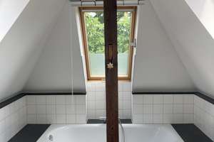 Penthouse - stilvoll & sonnig im Essener Südviertel – Die vollständige Adresse der Immobilie erhältst du vom Anbieter., 45128 Südviertel, Essen – Vorschaubild 18