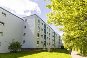 Leerstehende 2,5 Zimmer Wohnung mit Balkon -Provisionsfrei-