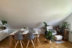 Dachgeschosswohnung mit Wohlfühlcharakter und kleiner Einbauküche – Burgstraße  63, 45289 Burgaltendorf, Essen – Vorschaubild 2
