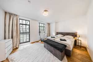 NEU: 4-ZIMMER LOFT, 2 TERRASSEN, GARTEN, SOFORT BEZUGSFREI, STELLPLATZ, EINBAUKÜCHE, 2 BÄDER – Leipzig – Vorschaubild 5
