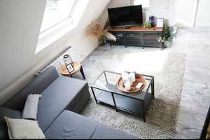 Möblierte 1,5-Zimmer-DG-Wohnung im Severinsviertel – Köln – Vorschaubild 10