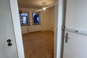 Modernisierte 2-Zimmer-Wohnung mit zusätzlichem Mansardenzimmer in ruhigem Zweifamilienhaus  – Distelbeckhof 123, 45327 Katernberg, Essen – Vorschaubild 6