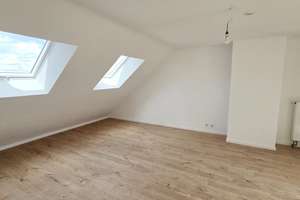 Helle 4,5-ETW im 4. OG mit Dachterrasse in N-Glockenhof (PROVISIONSFREI !) – Keplerstraße 2, 90478 Glockenhof, Nürnberg – Vorschaubild 11