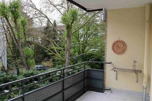  VON PRIVAT: 3,5-Zimmer Wohnung mit Balkon und Garage in Düsseldorf-Oberkassel