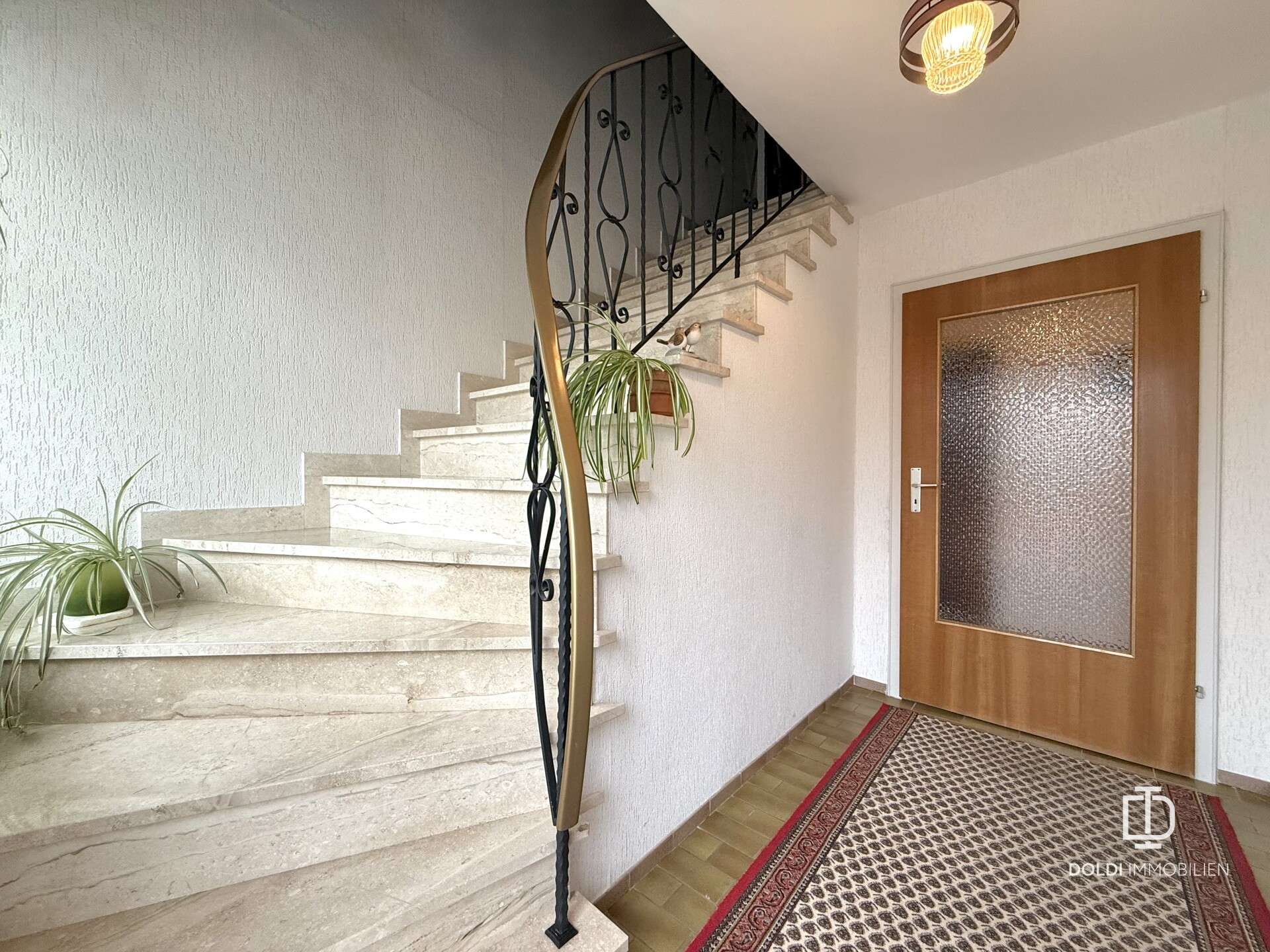 Immobilie in Pöttmes - Haus mit Garten & Südterrasse – zwischen Augsburg und Ingolstadt - Bild 2