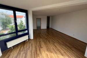 Attraktive 3-Zimmer-Wohnung mit Erker und bodentiefen Fenstern im 2. OG mit Aufzug * ab sofort frei – Die vollständige Adresse der Immobilie erhältst du vom Anbieter., 66113 Malstatt, Saarbrücken – Vorschaubild 4