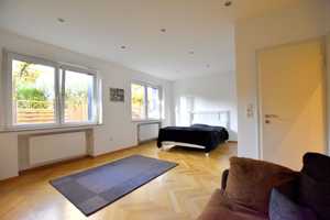 ***Energieeffizientes, renoviertes Raumwunder (ca. 300 m² Fläche) - Ein exklusives Traumhaus*** – Mönchengladbach – Vorschaubild 13