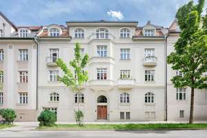 Traumhafte Altbau-Wohnung. Herrschaftlich und hell. – Die vollständige Adresse der Immobilie erhältst du vom Anbieter., 81679 Herzogpark, München – Vorschaubild 4