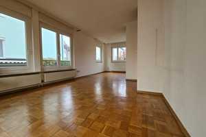 Einfamilienhaus mit Einliegerwohnung und Terrasse, Garten und Garage wartet auf Ihre Neugestaltung! – Ludwigsburg (Kreis) – Vorschaubild 3