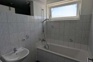 3 Zimmer, 2 Bäder, Mosel-Balkon, Einbauküche, großer privater Keller-Stauraum, Parkplatz – 54292 Nord, Trier – Vorschaubild 10