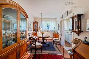4-Zimmer-Hochparterre-Wohnung mit schöner Aussicht vom Balkon in Lörrach – Die vollständige Adresse der Immobilie erhältst du vom Anbieter., 79539 Lörrach – Vorschaubild 4