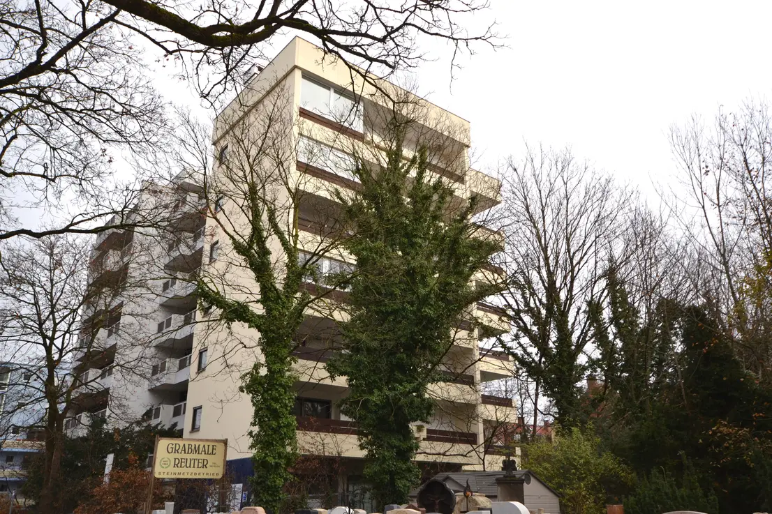 Schwabing - helle 3 Zimmer Wohnung mit großem Südwestbalkon