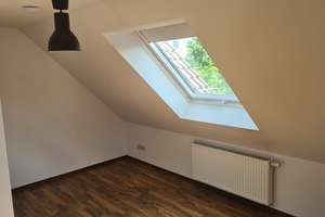 Helle 2-Zimmer Dachgeschosswohnung in Augsburg/Pfersee – Die vollständige Adresse der Immobilie erhältst du vom Anbieter., 86157 Pfersee-Süd, Augsburg – Vorschaubild 8