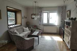 Geräumiges Zweifamilienhaus mit idyllischem Garten und Kamin! – Offenbach am Main – Vorschaubild 3