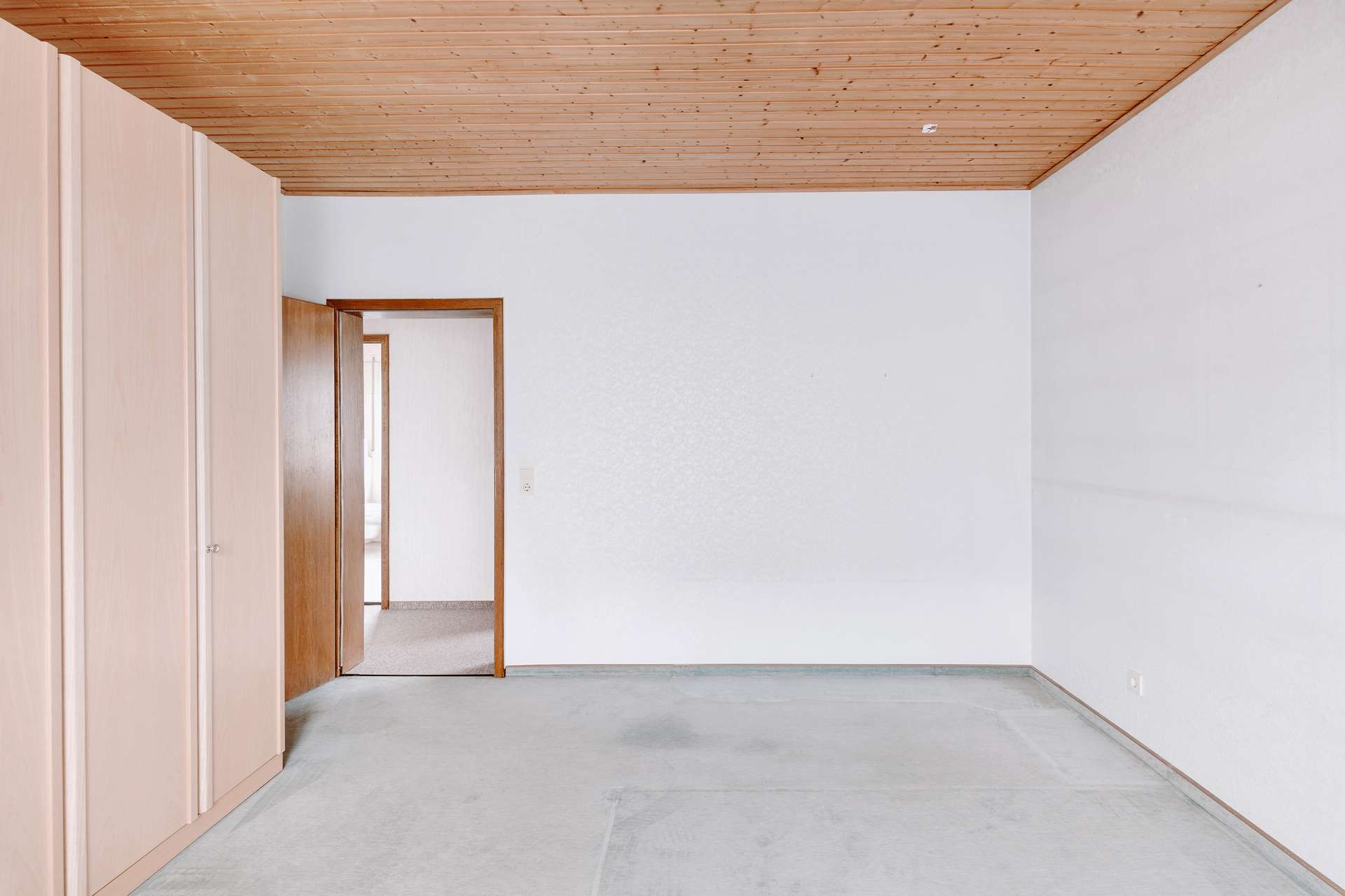 Immobilie in Dahlenburg - Lichtdurchfluteter Bungalow mit Vollkeller und gepflegtem, großem Garten - Bild 1