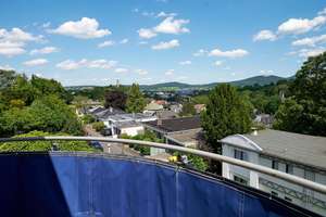 Großzügig, modern geschnitten - 174 m² mit separatem Appartement!
