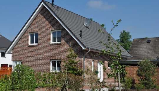 Bild von Neubau (Traum)-haus in Oldenburg-Ofenerdiek – Wohnen mit Komfort und Stil