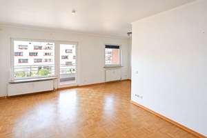 Fußläufig zum Stadtpark! Attraktive 2-Zi.-Endetagenwohnung mit XL-Balkon im Herzen von St.-Gertrud! – 23568 Sankt Gertrud, Lübeck – Vorschaubild 2