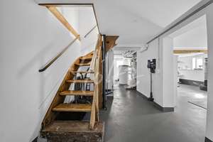 Property thumbnail 36