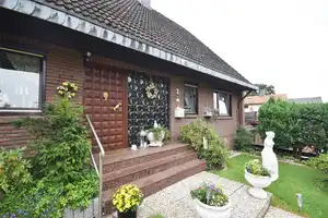 RESERVIERT: Gepflegtes EFH mit ansprechendem Grundriss und Vollkeller in naturbelassener Lage – Stormarn (Kreis) – Vorschaubild 4