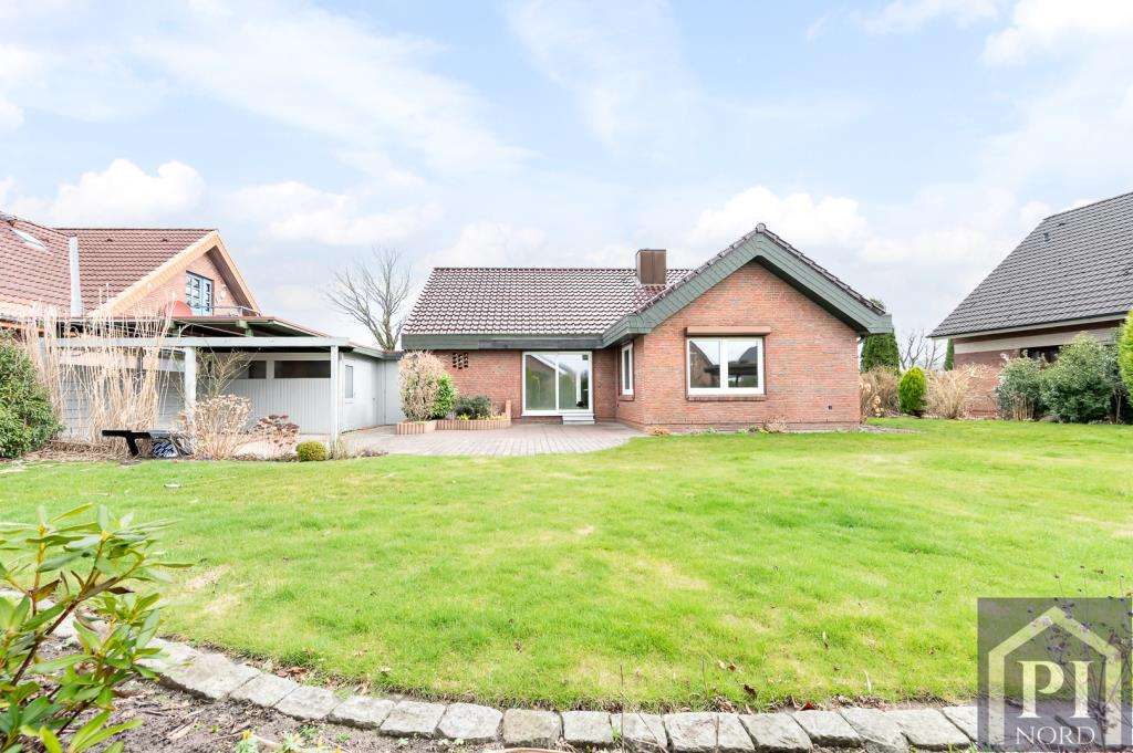 Immobilie in Westerrönfeld - Stilvoll modernisiertes Einfamilienhaus mit Doppelcarport und traumhaftem Garten - Bild 3