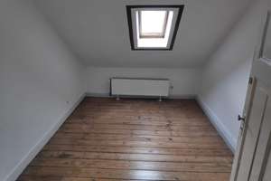 Zentrale 5-Zimmer-Dachgeschosswohnung in Karlsruhe Innenstadt-West – Ideal für WGs – Hirschstraße 35a, 76133 Innenstadt-West, Karlsruhe – Vorschaubild 7
