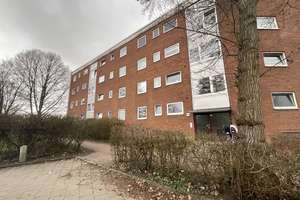 Frisch renovierte 2,5 Zimmer-Wohnung mit Balkon im Hochparterre – Fregattenstr. 26, 23558 Buntekuh, Lübeck – Vorschaubild 1