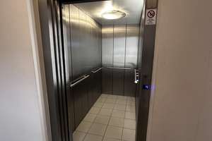 DREIRAUMWOHNUNG MIT AUFZUG, GÄSTE-WC, NEUER VINYLBODEN, FREI AB SOFORT – Melanchthonstraße 7, 1099 Innere Neustadt, Dresden – Vorschaubild 3