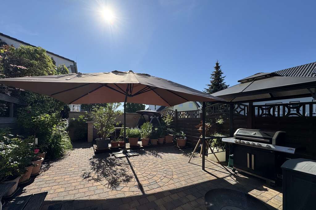 Immobilie in Riedstadt - Großzügig wohnen, professionell arbeiten – Haus mit separatem Bürobereich - Bild 2