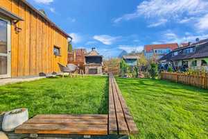 Attraktives Zweigenerationshaus mit Garten, Garage und Stellplätzen – provisionsfrei – Böblingen (Kreis) – Vorschaubild 1