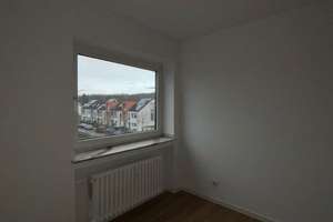Frisch renovierte 3‑Zimmer‑Wohnung mit Balkon in ruhiger Lage – 75 m² in Düsseldorf – In den Kötten 15a, 40627 Vennhausen, Düsseldorf – Vorschaubild 7