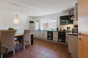 Walmdachbungalow mit großem, nicht einsehbarem Garten – Wohnen auf einer Ebene in ruhiger Lage – Nienburg (Weser) (Kreis) – Vorschaubild 4