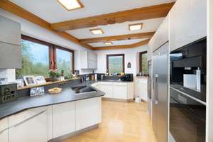 Villa mit Pool – Gewerbehalle, Büroflächen, 1 Wohnhaus vermietet, Baugrund auf ca. 20.000 m² – Die vollständige Adresse der Immobilie erhältst du vom Anbieter., 71540 Murrhardt – Vorschaubild 7