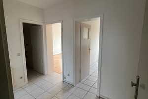 Renoviert und Bezugsfertige 2 Zimmer-Wohnung in Duisburg – Sterkrader Straße 148, 47166 Duisburg – Vorschaubild 2