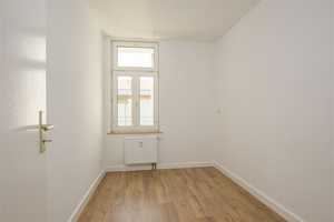 gemütliche 4 Zimmerwohnung mit Balkon und Einbauküche in Leipzig Lindenau – Angerstraße 39, 4177 Leipzig – Vorschaubild 3