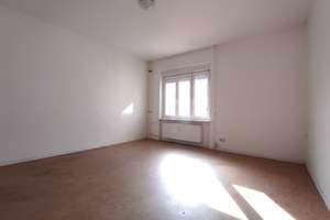 3-room apartment in an older building with a sunny balcony – 0178-8236274 – Die vollständige Adresse der Immobilie erhältst du vom Anbieter., 10243 Friedrichshain, Berlin – Vorschaubild 4