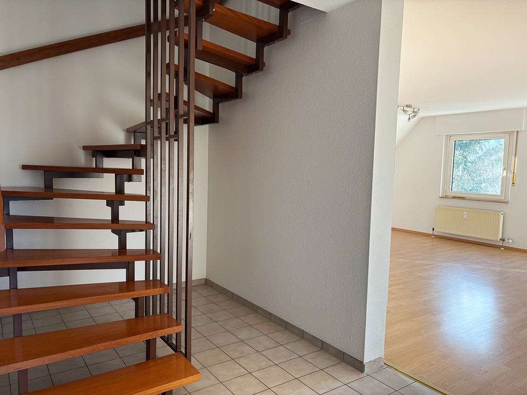 Immobilie in Freudental - Sofort frei: Großzügige, gepflegte 4-Zimmer-Maisonette-ETW 
mit Balkon und TG-Stellplatz - Bild 4