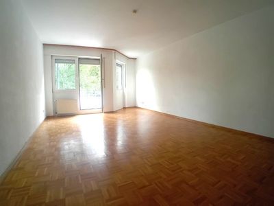 Geräumiges Wohnen mit Balkon in ruhiger Seitenstraße