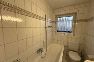 3-FAMILIENHAUS MIT SCHÖNEM GARTEN UND 3 GARAGEN – Die vollständige Adresse der Immobilie erhältst du vom Anbieter., 74172 Neckarsulm – Vorschaubild 11