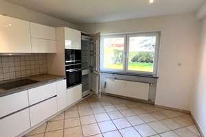 Charmante 2-Zimmer-Wohnung im Erdgeschoss/Souterrain mit großer Terrasse und Blick ins Grüne! – Zugspitzstraße 5, 65199 Dotzheim, Wiesbaden – Vorschaubild 7