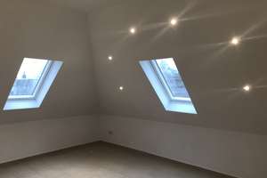 Helle, gemütliche Dachgeschosswohnung mit Wohnküche